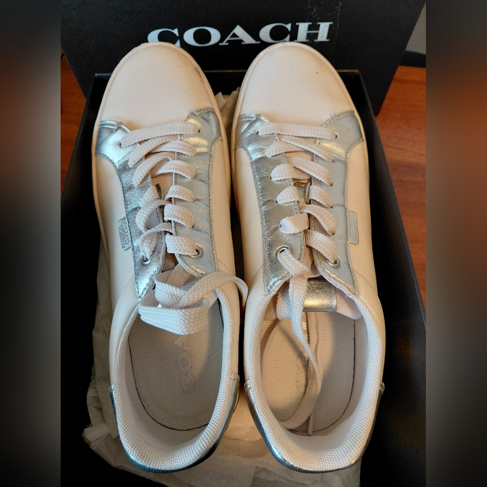 Coach Lowline Metallic Pop sneakers in Cream and Silver Women's Size 8.5